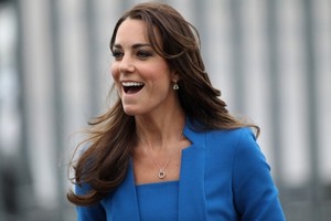  Kate Middleton Opens an Art Room