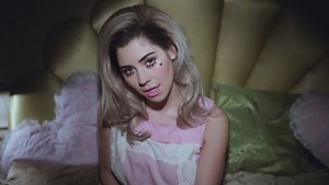 Marina and The Diamonds - Primadonna - Music Video Screencaps
