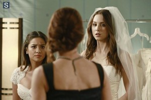  Pretty Little Liars - Epsiode 4.23 - Unbridled - Promotional foto's