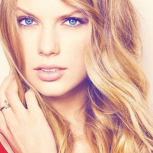  Taylor быстрый, стремительный, свифт Close-Up Image <3