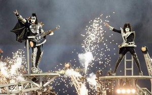 Kiss ~ Gene and Tommy