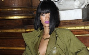  Rihanna Balmain fashion week