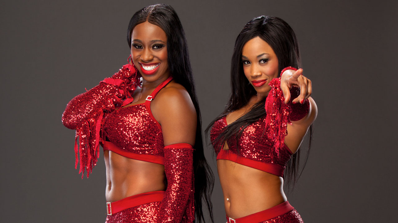 WWE Divas - Naomi and Cameron - WWE デ ィ-ヴ ァ VS TNA ノ ッ ク ア ウ