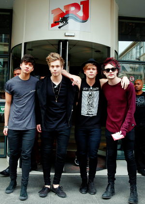 5sos- There so perfect :) 