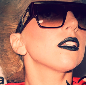  Lady GaGa যেভাবে খুশী Pics♥