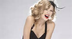  laughing taylor !! <3