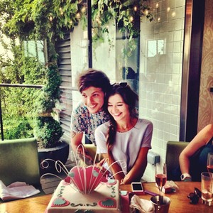  Eleanor and Louis on her birthday <3