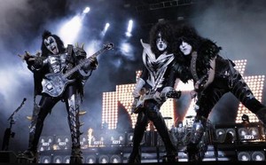 KISS ~Paul, Gene, Tommy and Eric