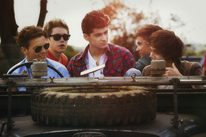 Live While Were Young ♥      