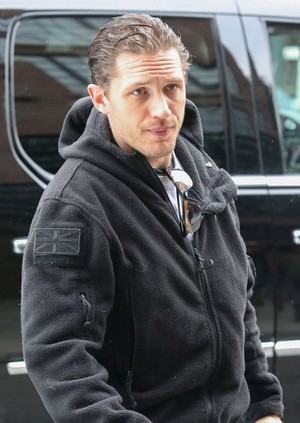 Tom Hardy Arriving At His New York Hotel