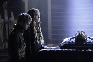  cersei with tommen and joffrey