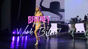  Britney Spears Piece of Me Work chó cái, bitch ! (Las Vegas)