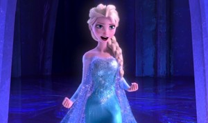  Elsa Stands