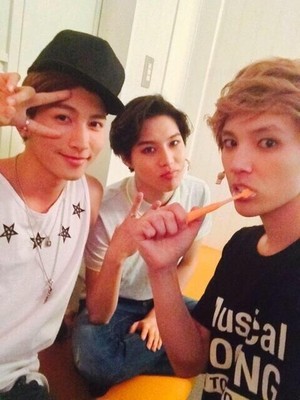 Taemin with Goong Actors 
