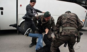 Turkey mine disaster: aide to PM pictured kicking protester