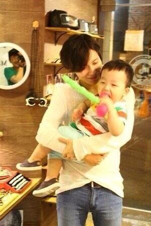  ♛ TAEMIN and a baby 이태민 李泰民 ♛