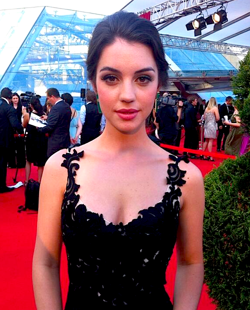 http://images6.fanpop.com/image/photos/37100000/Adelaide-Kane-at-the-54th-Monte-Carlo-Television-Festival-reign-tv-show-37194582-500-620.png