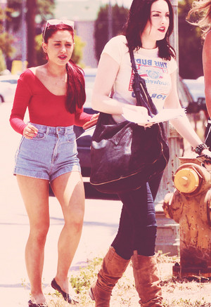  Ariana♡ and Liz