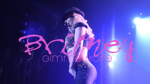  Britney Spears Gimme più (Piece of Me Las Vegas)
