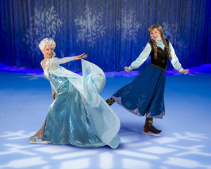  Disney on Ice Presents: Nữ hoàng băng giá