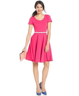  गुलाबी Dress