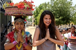 Selena on her UNICEF trip in Nepal (May 21)
