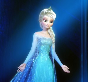  Elsa in new hairstyle