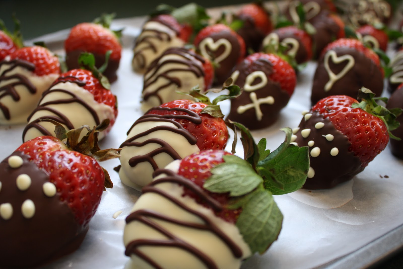 t_direction ❤ Photo: Chocolate Covered Strawberries! 