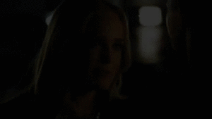  Oliver and Felicity - Arrow Season 3 prévisualiser
