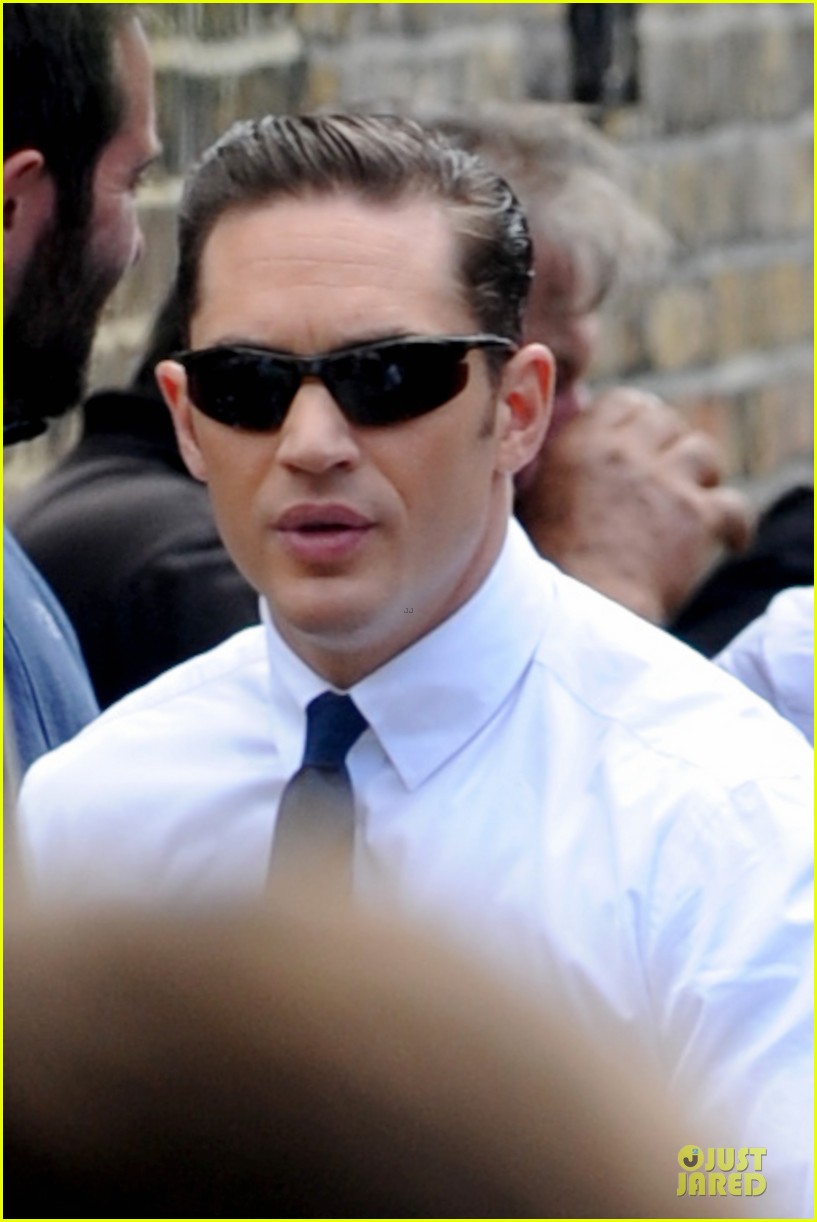 Tom Hardy Is the Handsome 'Legend' in a Suit - Tom Hardy Photo (37349201) -  Fanpop