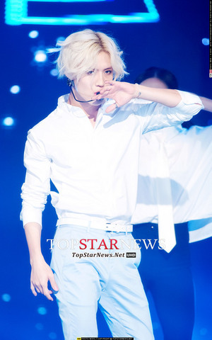  140820 Taemin Ace Performance in mostra Champion