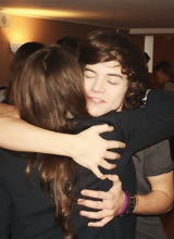 7/∞ reasons to why harry is my favorite.    ↳ His hugs
