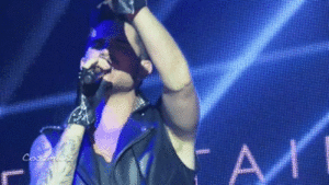  Adam Lambert