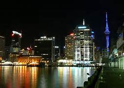  Auckland at night