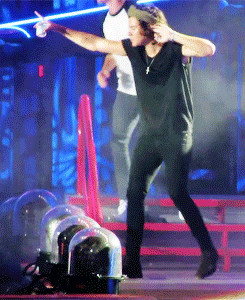  Harry finding out water bottles weren’t made to emit sounds, mics were. (aug 5)
