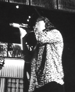 Harry upset because he didn’t hit his high note during Moments (Aug 2)