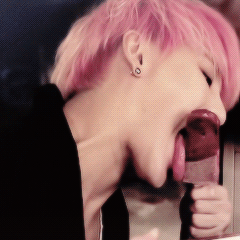 Junsu with red/pink hair