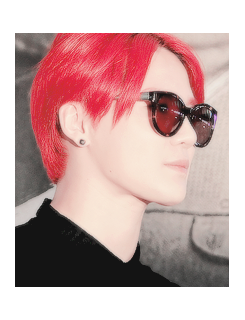 Junsu with red/pink hair
