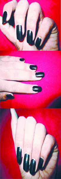  My nails with Black nailpaint^^