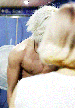 Sexy Taemin showing his abs and silver hair gif <3 