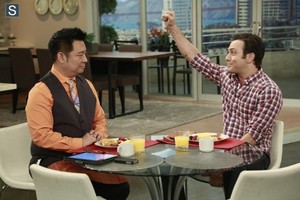  Young and Hungry - Episode 1.09 - Young & Getting Played Promotional 사진