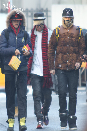  120203 B.A.P – On the way to Musik Bank