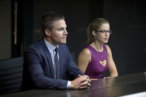  New تصاویر from the Arrow Season 3 premiere