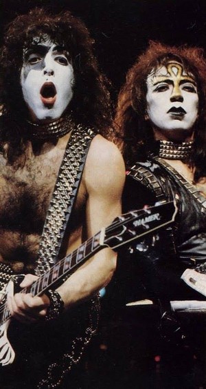  Paul Stanley and Vinnie Vincent