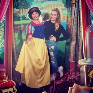  Perrie's New Instagram Picture ♥