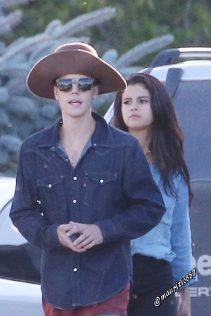  Selena Gomez, Justin Bieber ,Canada 2014
