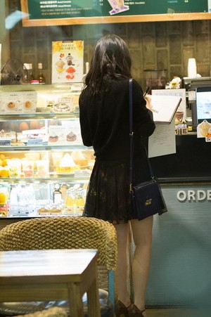140929 IU after the VIP Premiere of "My Love, My Wife"