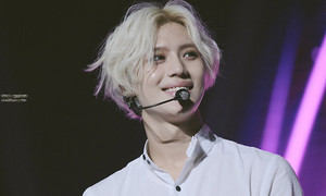 HANDSOME WHITE HAIR TAEMIN - GIVECON CONCERT - ACE ERA 