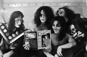  kiss ~NYC March 1975