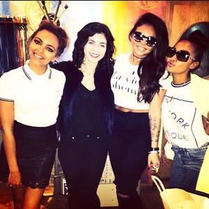 Little Mix's New Instagram picture with मरीना ♥
